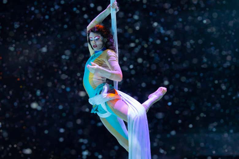 One of the dancers from La Perle by Dragone
