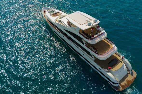 Yacht Ride with Open Bar and DJ